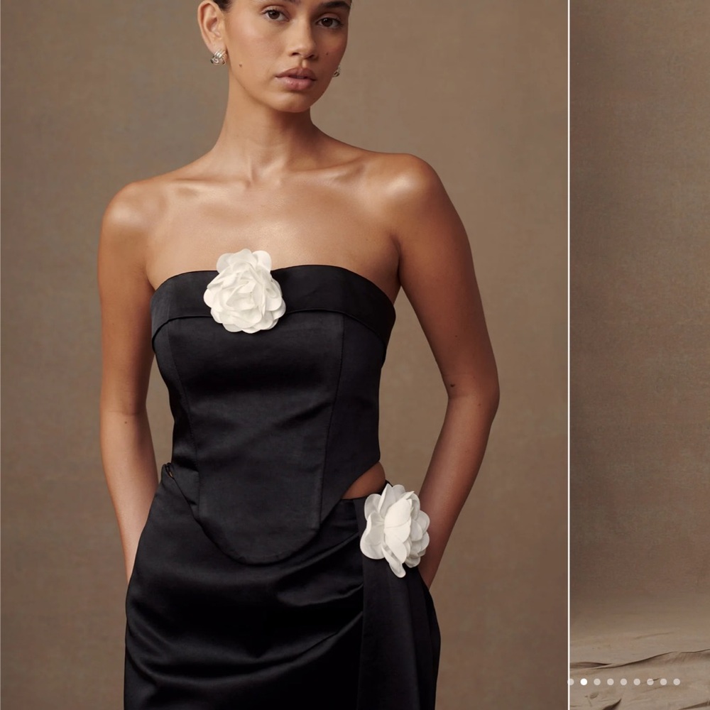 Meshki: Margot Strapless Rose Corset